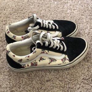 Vans size 6 ditsy floral old school shoes